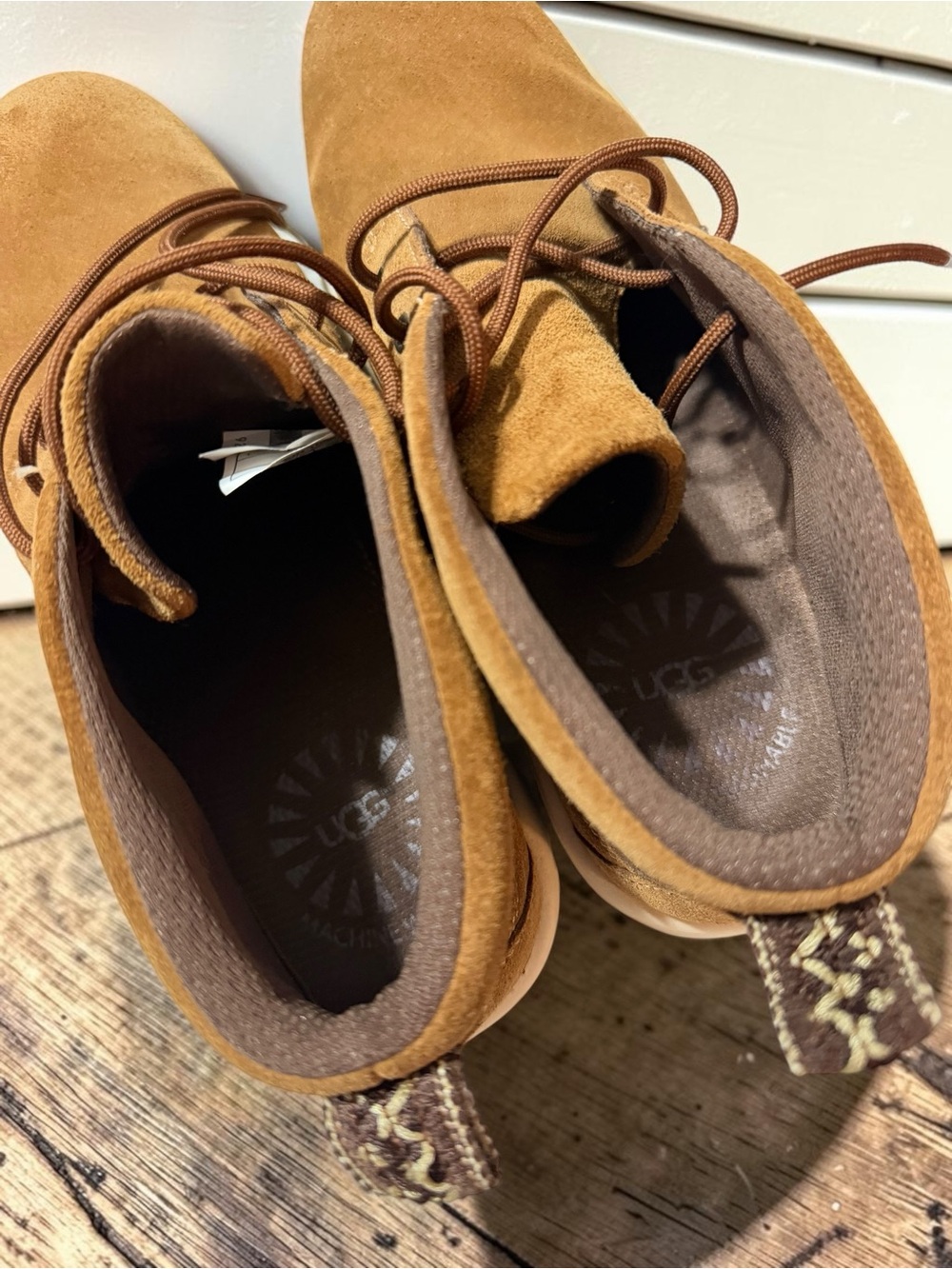 UGG Suede Chukka Boots Womens 5 Tan Lace Up Treadlite Sole Ankle Boot - Picture 9 of 15